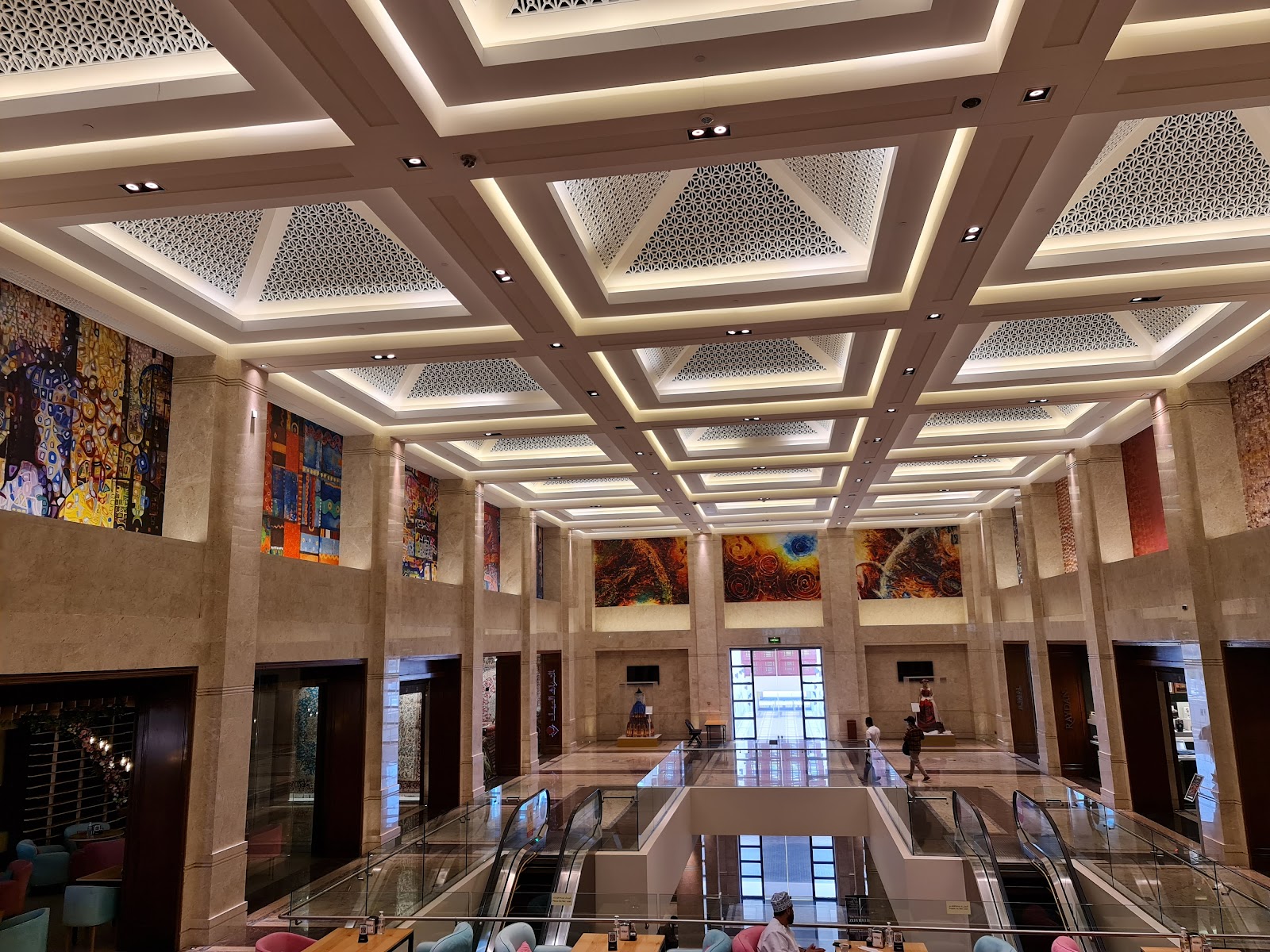 Opera Galleria - Photo 5