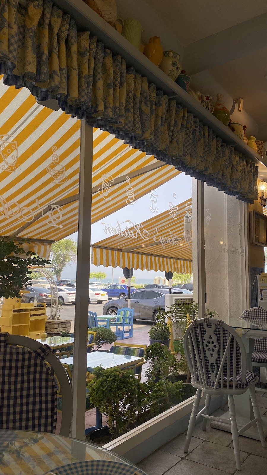 D’Arcy’s Kitchen Shatti 2
