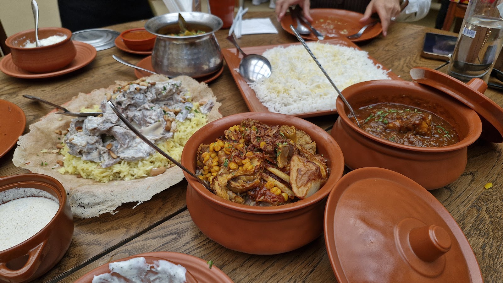 Rozna Restaurant 3